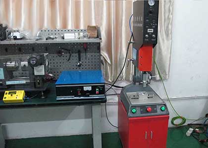 超聲波焊接機(jī).jpg
